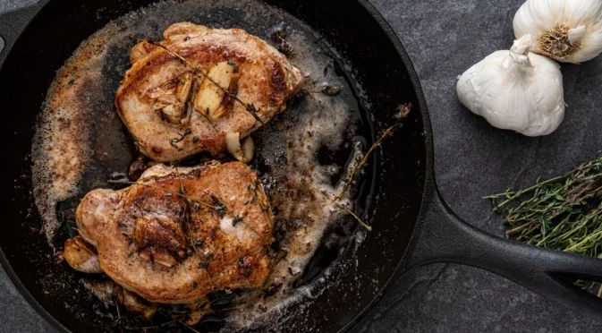 Kак да направим пържолите по-крехки, като ги накиснем в газирана вода за 15 минути