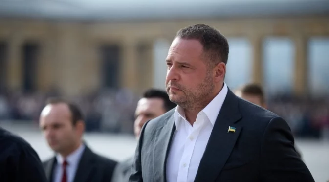 Антикорупционните органи на Украйна влязоха в дома на Андрий Ермак - ръководителя на офиса на Зеленски