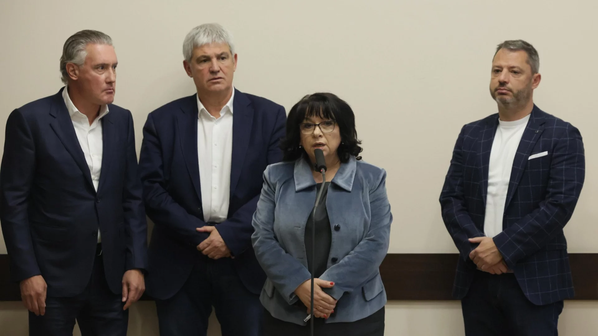 Управляващите няма да изтеглят бюджета. Готви се "друг тип" увеличаване на осигуровките (СНИМКИ)