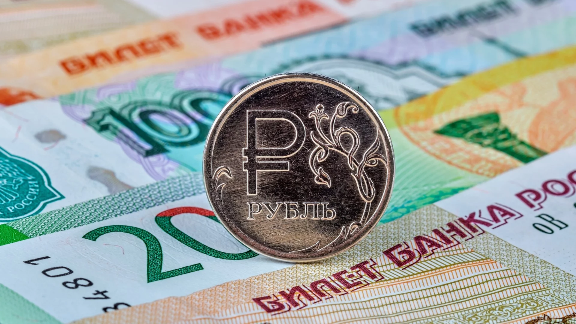 По-високи данъци, за да има за война: Путин подписа