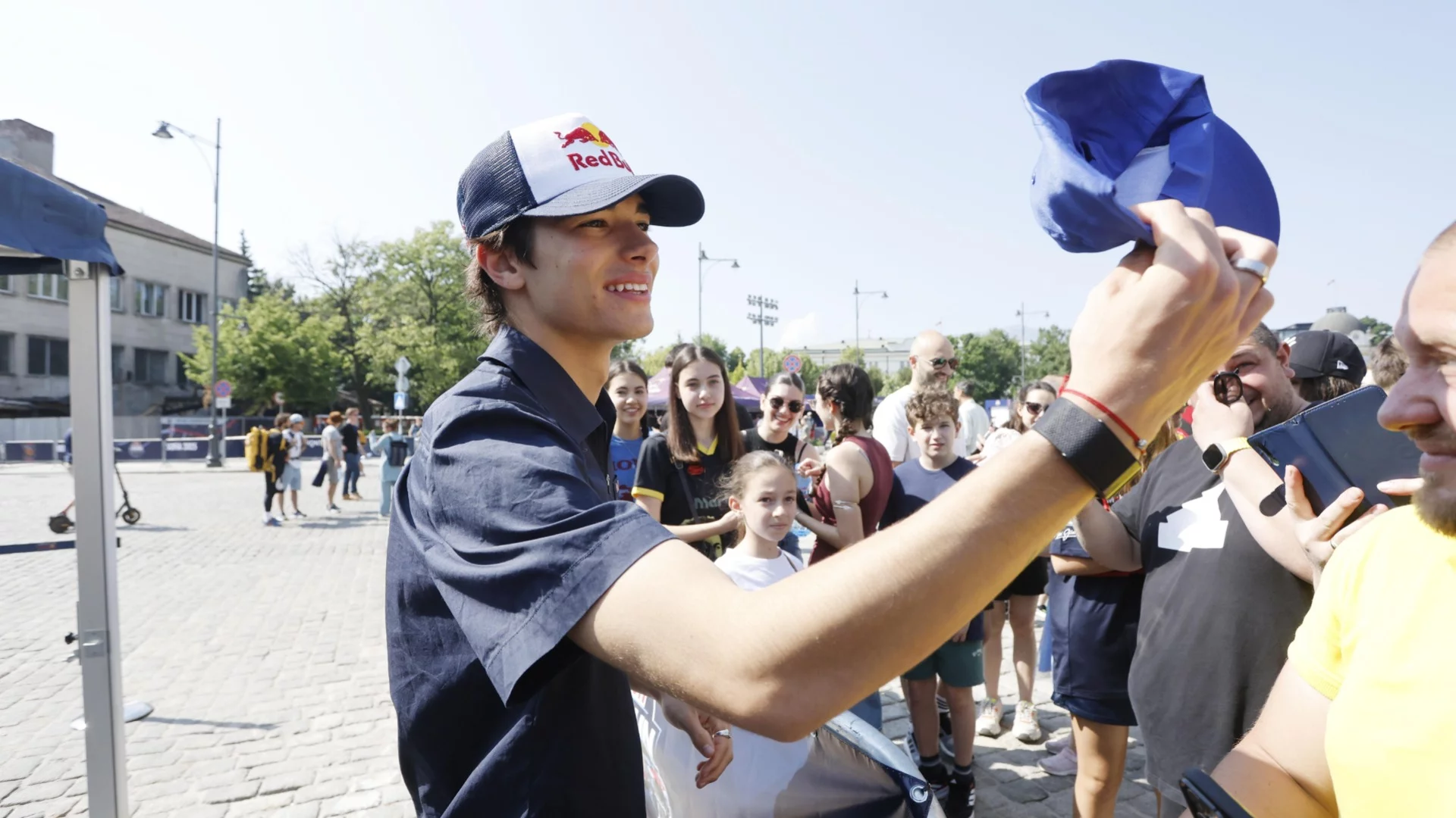 Никола Цолов по ТВ: Кога и къде да гледаме дебюта на Българския лъв във Формула 2