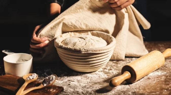 Мека като душичка: С тази питка с газирана вода ще оберете овациите на Никулден