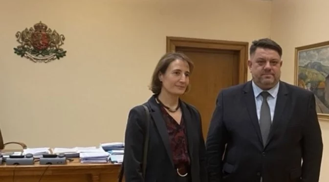 Зафиров и посланик Мари Дюмулен обсъдиха сътрудничеството България - Франция