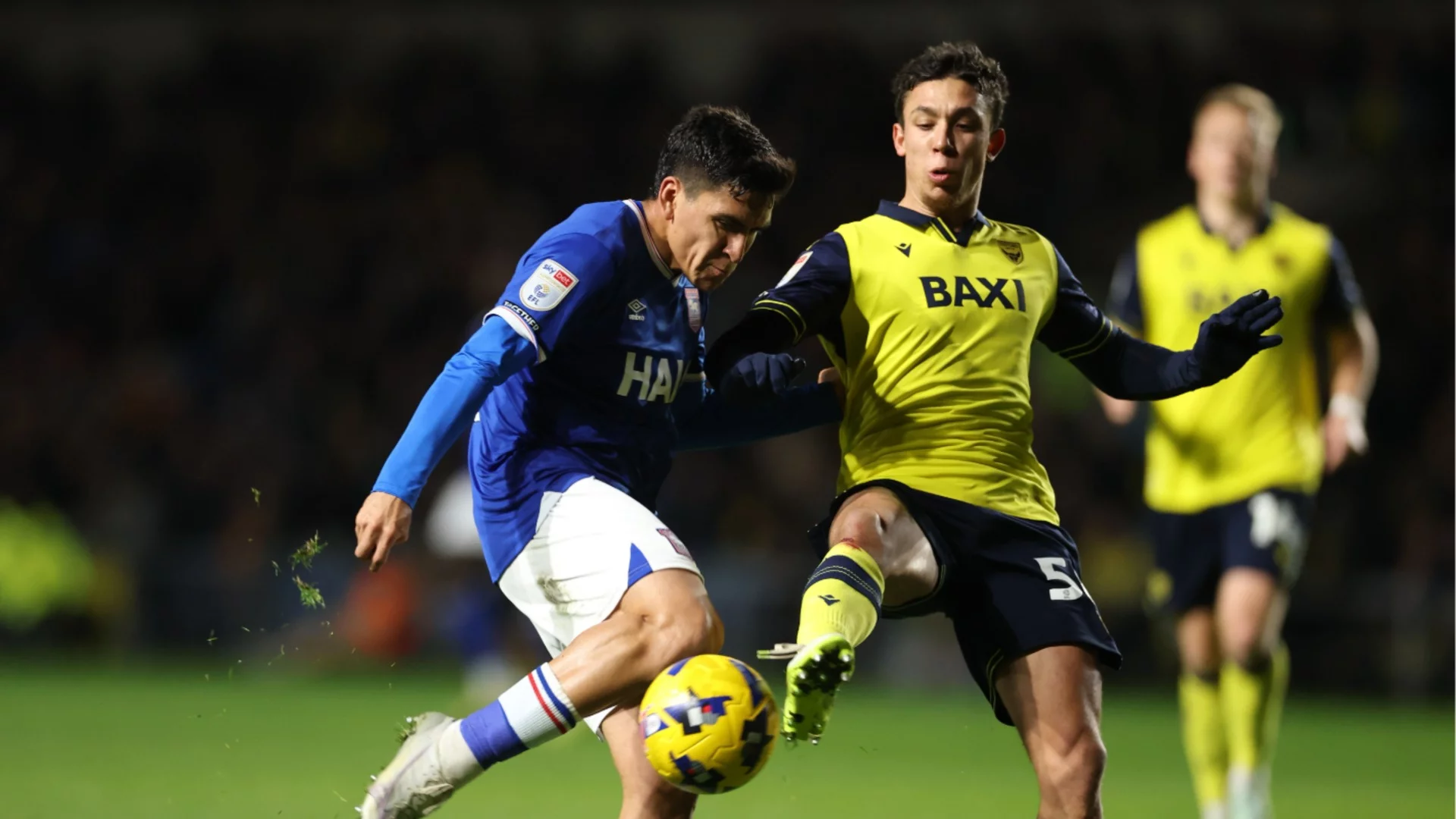 Фуфу игра като титуляр при важен успех на Оксфорд над тим от челните позиции в Чемпиъншип