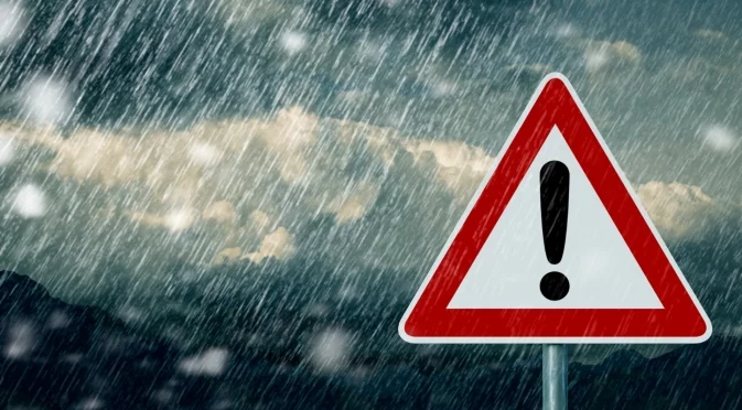 "Внимание опасно време": Оранжев и жълт код за порои