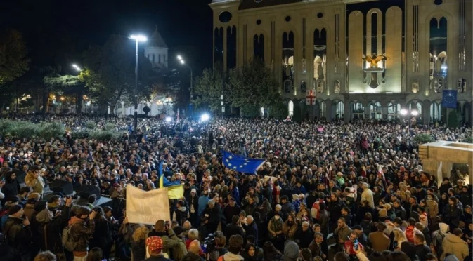 С протест: Грузия отбеляза една година от спирането на преговорите за членство в ЕС (ВИДЕО)