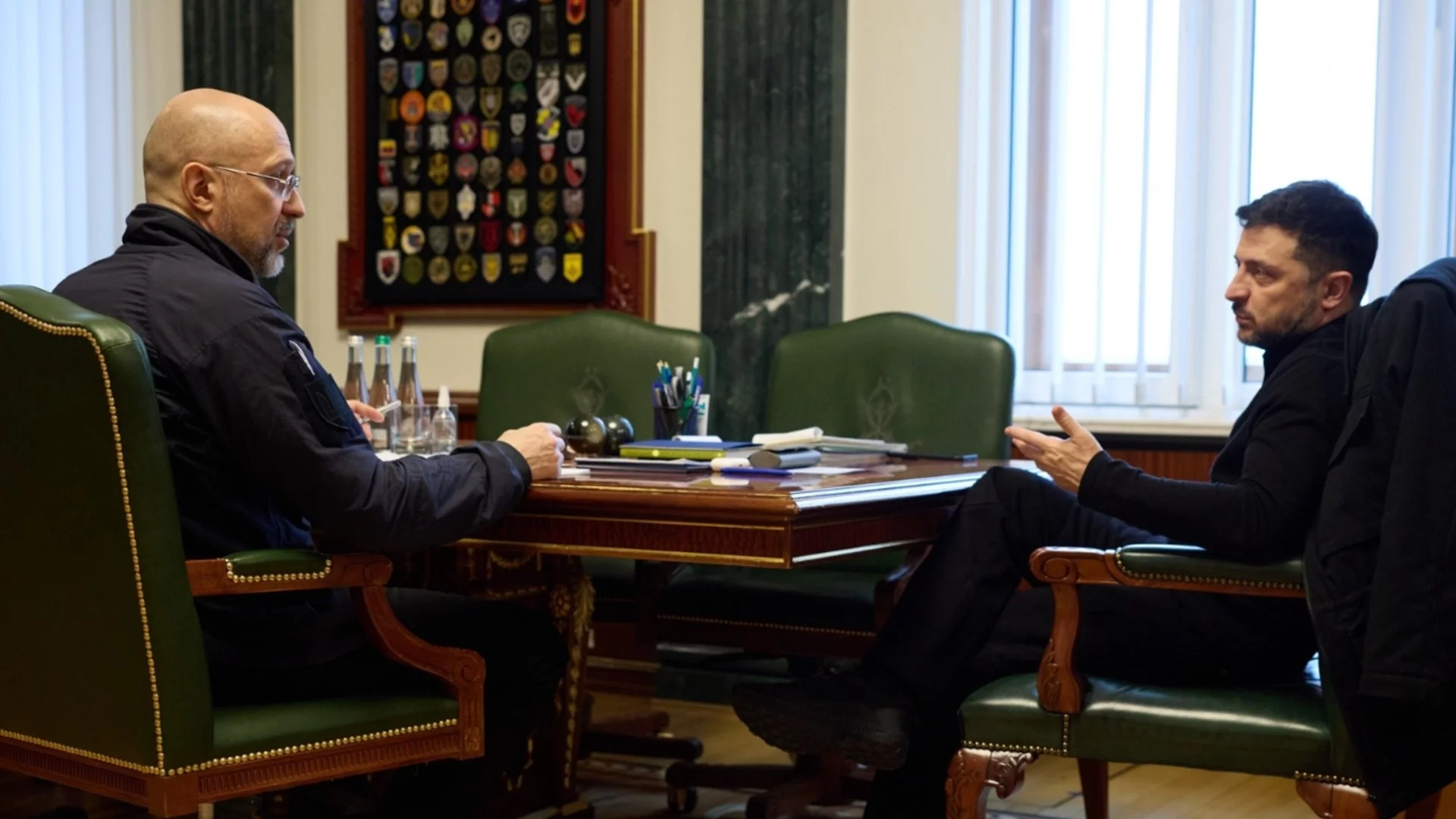 Променяме отбранителния план на Украйна: Зеленски след срещи с Буданов и Шмигал (СНИМКИ) 