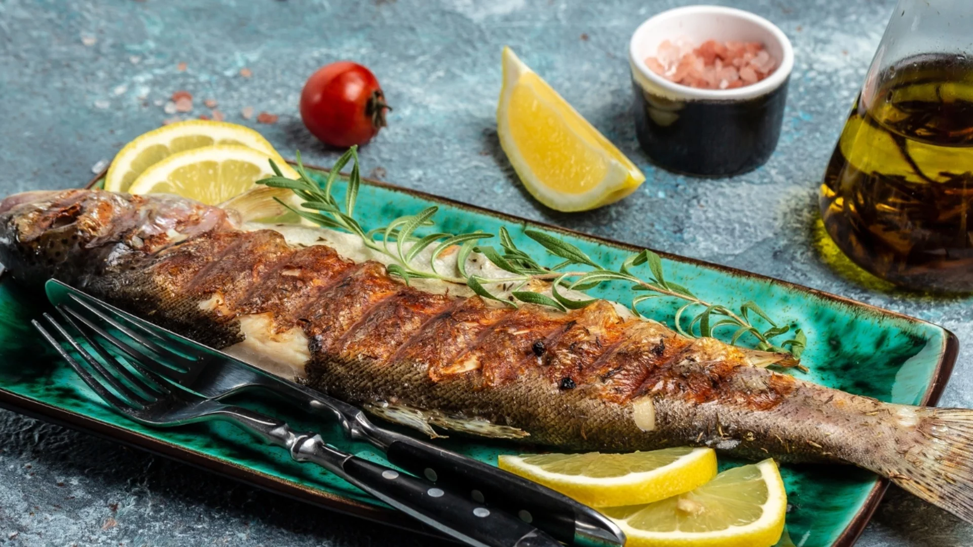 ТАЗИ риба е по-добра от тлъстия шаран и скучната скумрия: Ще си оближете пръстите!