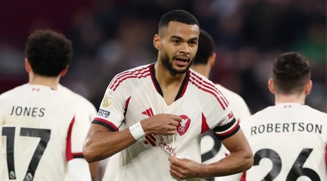 Ливърпул спря пропадането, Исак вкара (Резултати от Висшата лига)