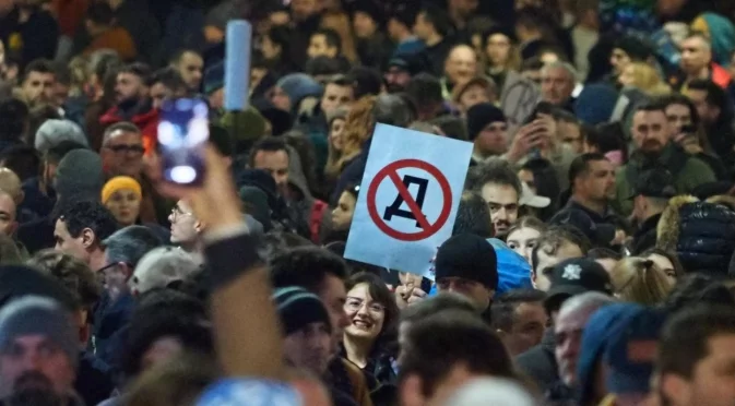 Младите хора не могат да бъдат купени с 50 или 100 лв., а искат условия, при които ще продължат да живеят и да се реализират