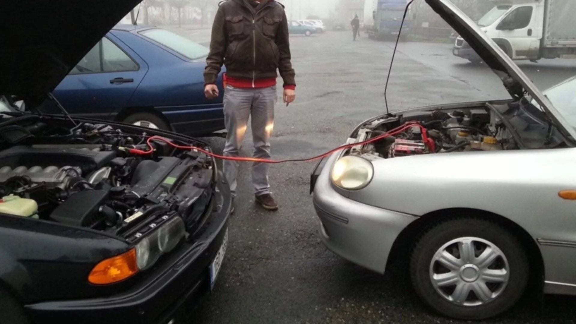 Може ли даването на ток да убие повреди колата ви?