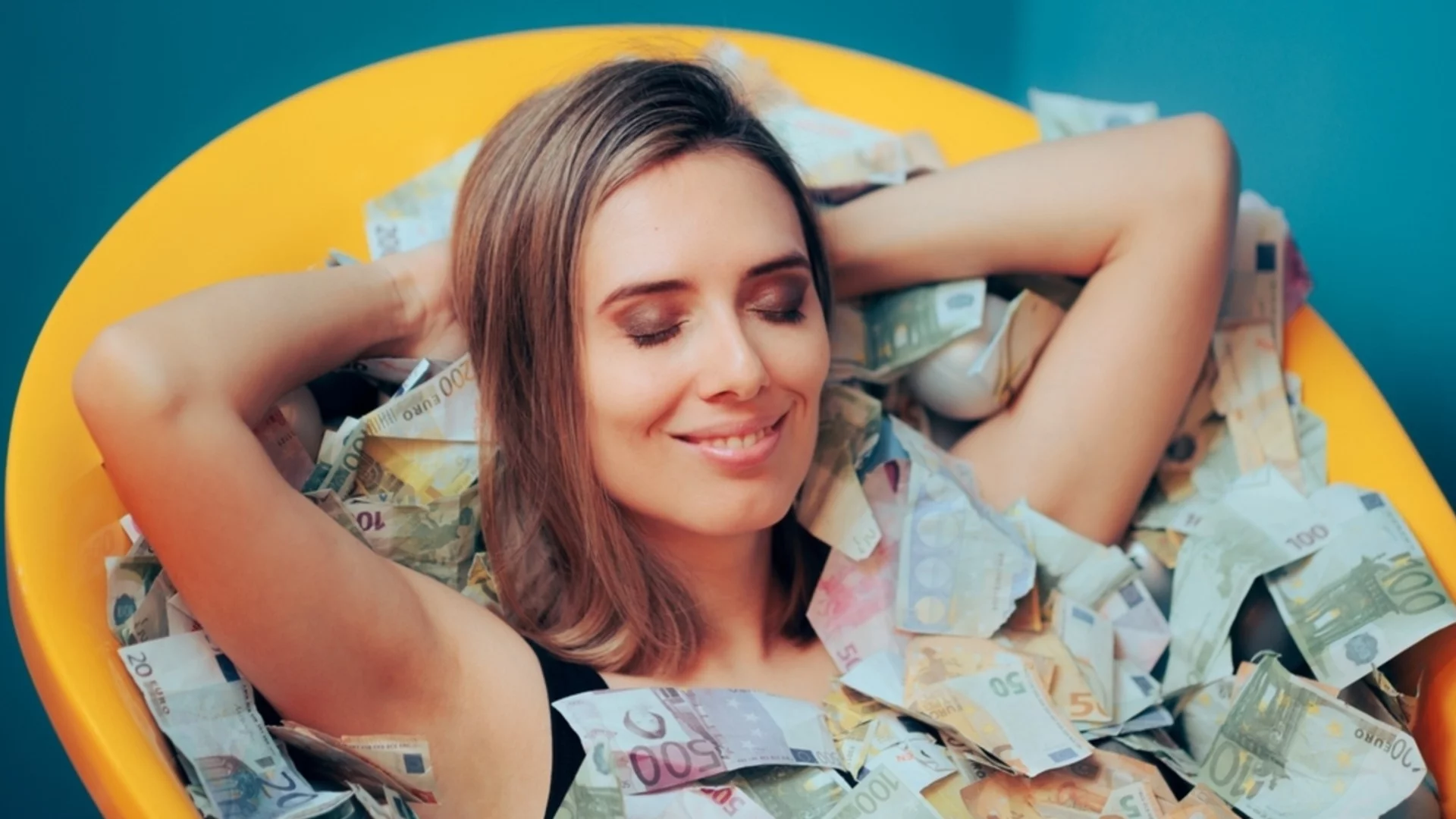 Не люспи от шаран, а жълтици: Свети Николай ще окъпе в пари тези 3 зодии