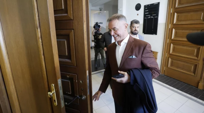 Гледат делото срещу Бобокови