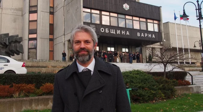 Благомир Коцев заплашван да се присъедини към друга партия: Кметът на Варна се върна на работа