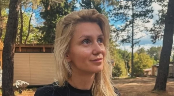 Ива Папазова разбива старите правила: Житейските съвети, които отказа да следва (СНИМКИ)