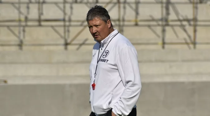 Левски за Любо и Боби: Пред здравето и живота всичко останало отстъпва! Кураж, легенди!