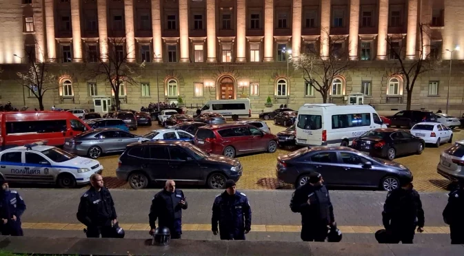 СДВР реагира: Прави пропускателни пунктове на протеста довечера