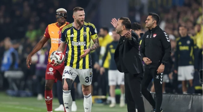 Много нерви и драма в края: Дербито между Фенербахче и Галатасарай направи битката на върха още по-ожесточена (ВИДЕО)