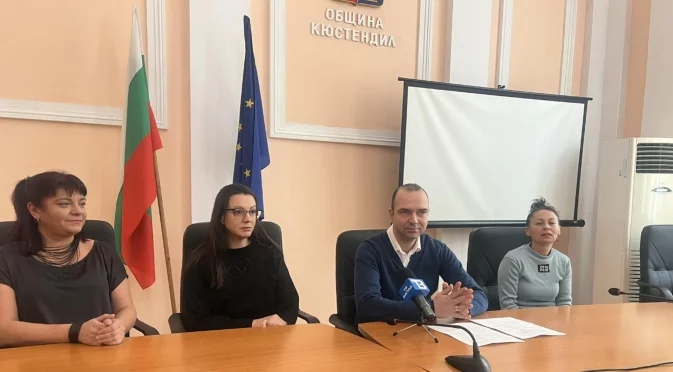 Кметът на Кюстендил представи първия випуск медицински сестри