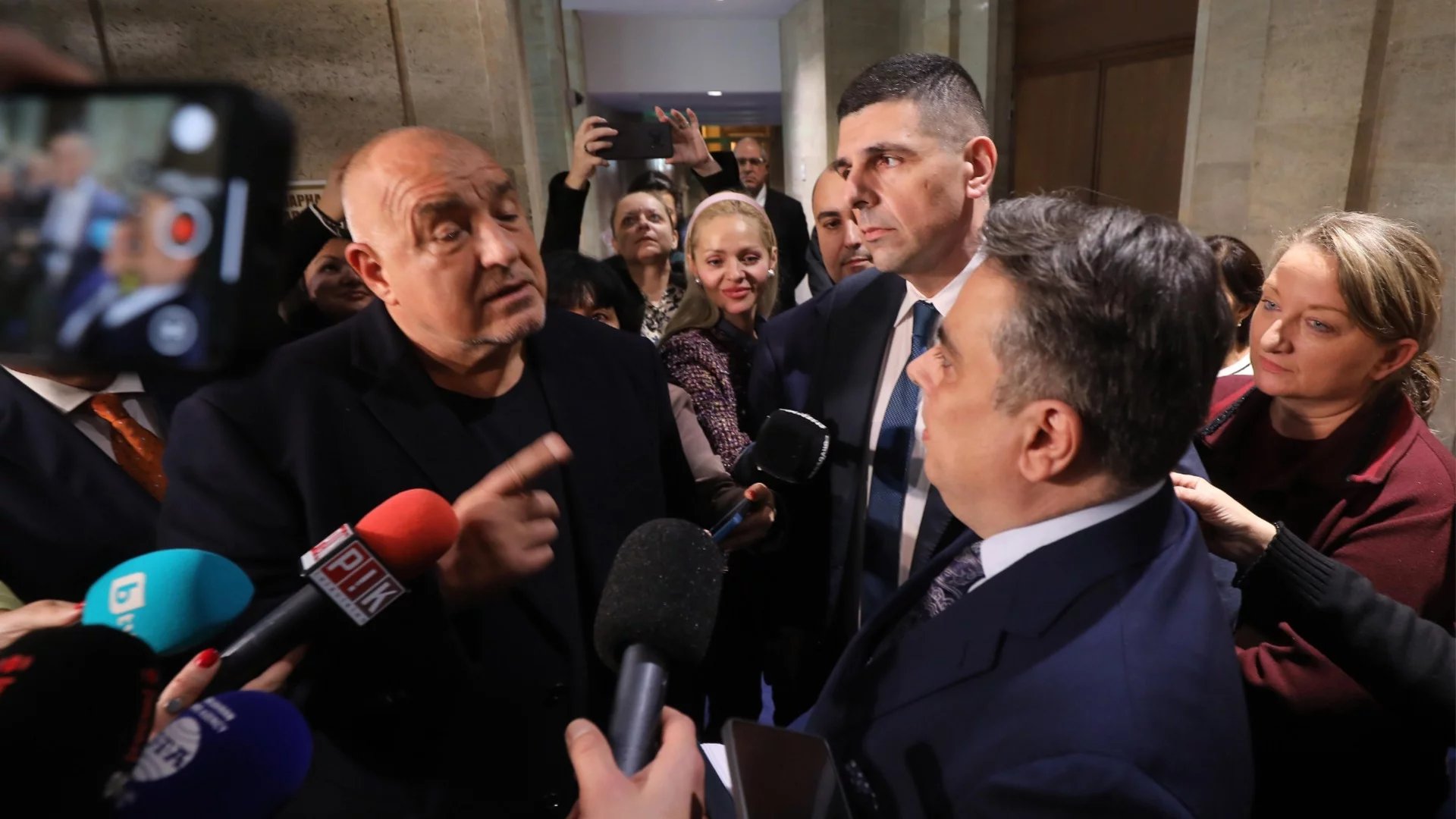 ПП-ДБ отправиха ултиматум към Борисов и Пеевски за оставка на правителството (ВИДЕО)