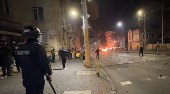 Кметът на район "Оборище": Защо полицията прегради булеварда и стоя безучастно?