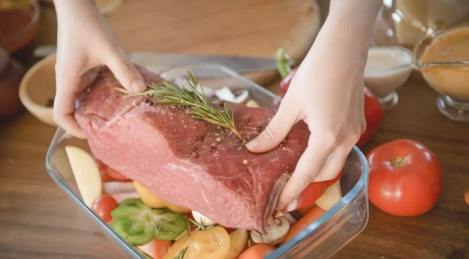 Какво да направим, ако свинското месо е по-жилаво – спасителни техники