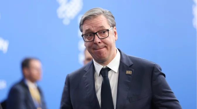 Без петрол: САЩ не дадоха лиценз на НИС, Вучич страда