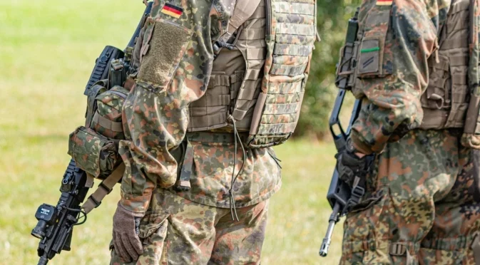 Пробив в сигурността. Крадци задигнаха 20 000 патрона за военните