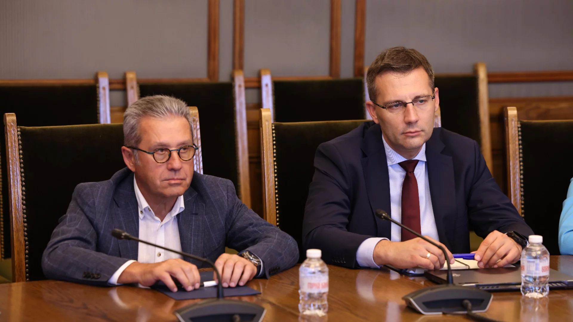 Анастасов срещу Мирчев: Скандал и провалено първо заседание на комисията "Сорос" в парламента (ВИДЕО)