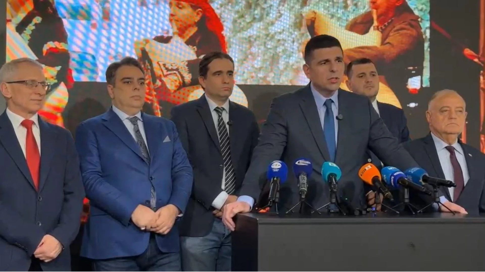 Ако правителството падне, влизаме в еврозоната "със замах": ПП-ДБ отвърнаха на ГЕРБ и поясниха какво ще стане с бюджета (ВИДЕО)