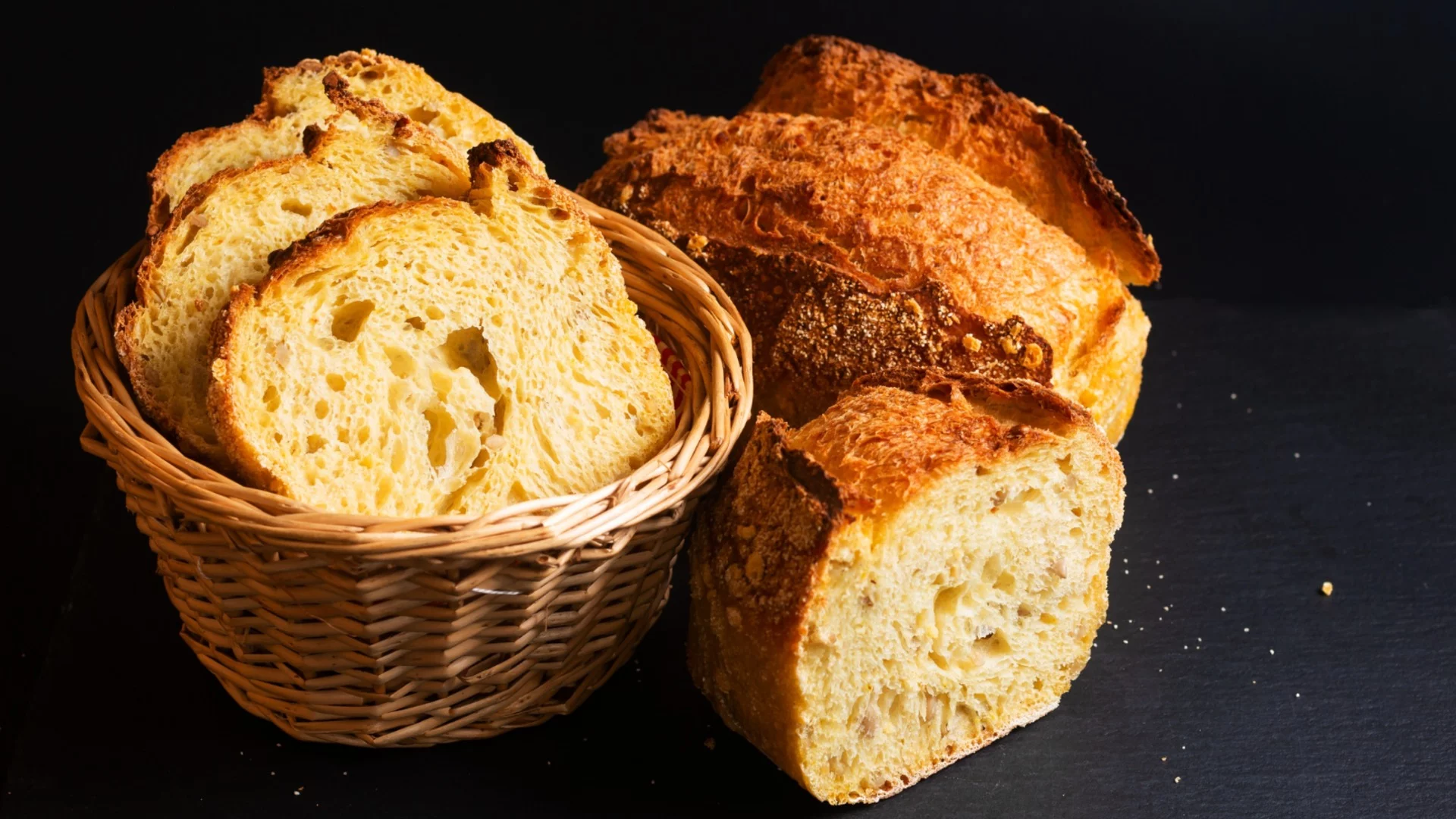 Как да направим хляба по-ароматен с малко захар или мед