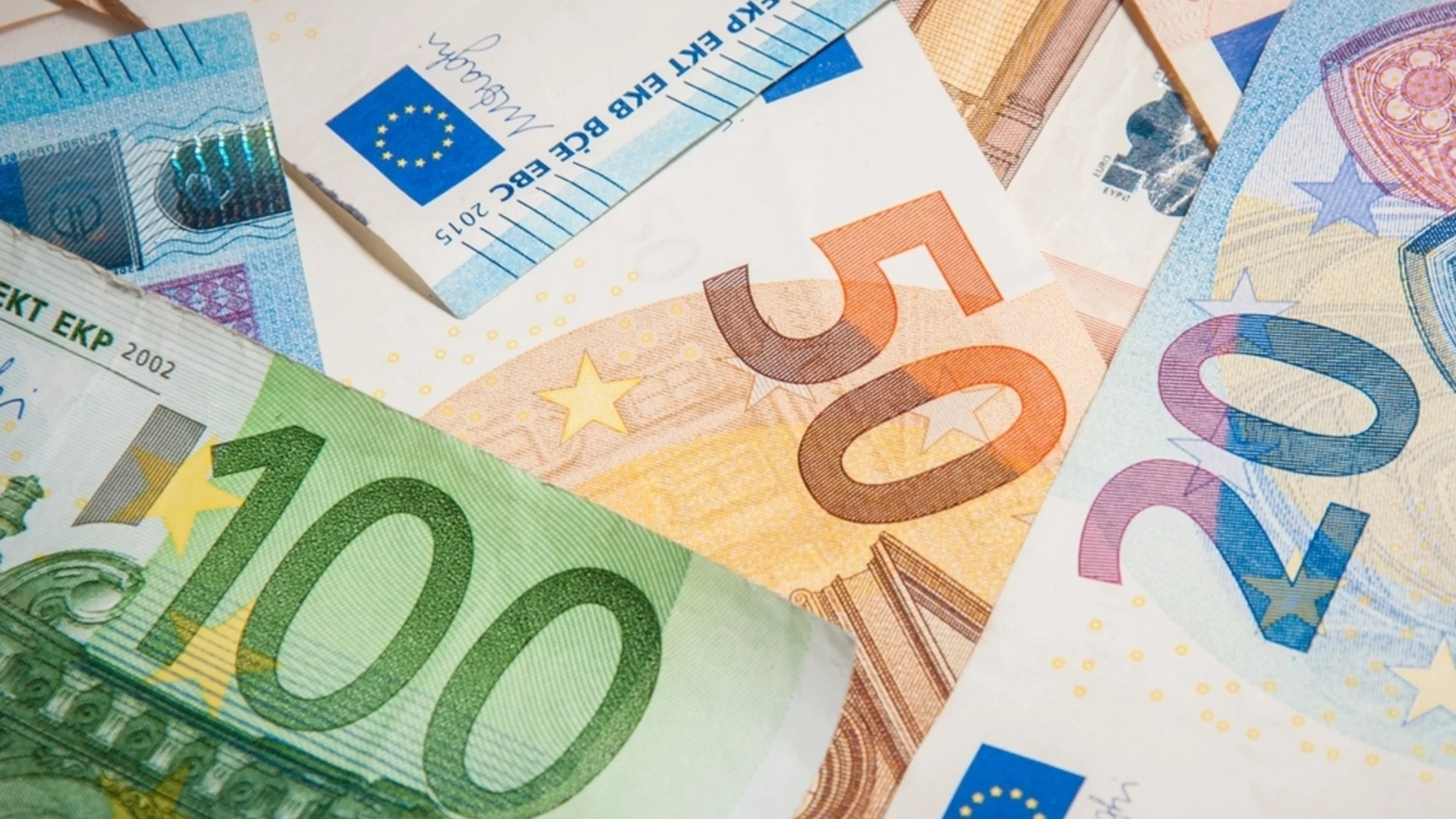 ЕЦБ отказа да гарантира заем от 140 милиарда евро за Украйна: The Financial Times