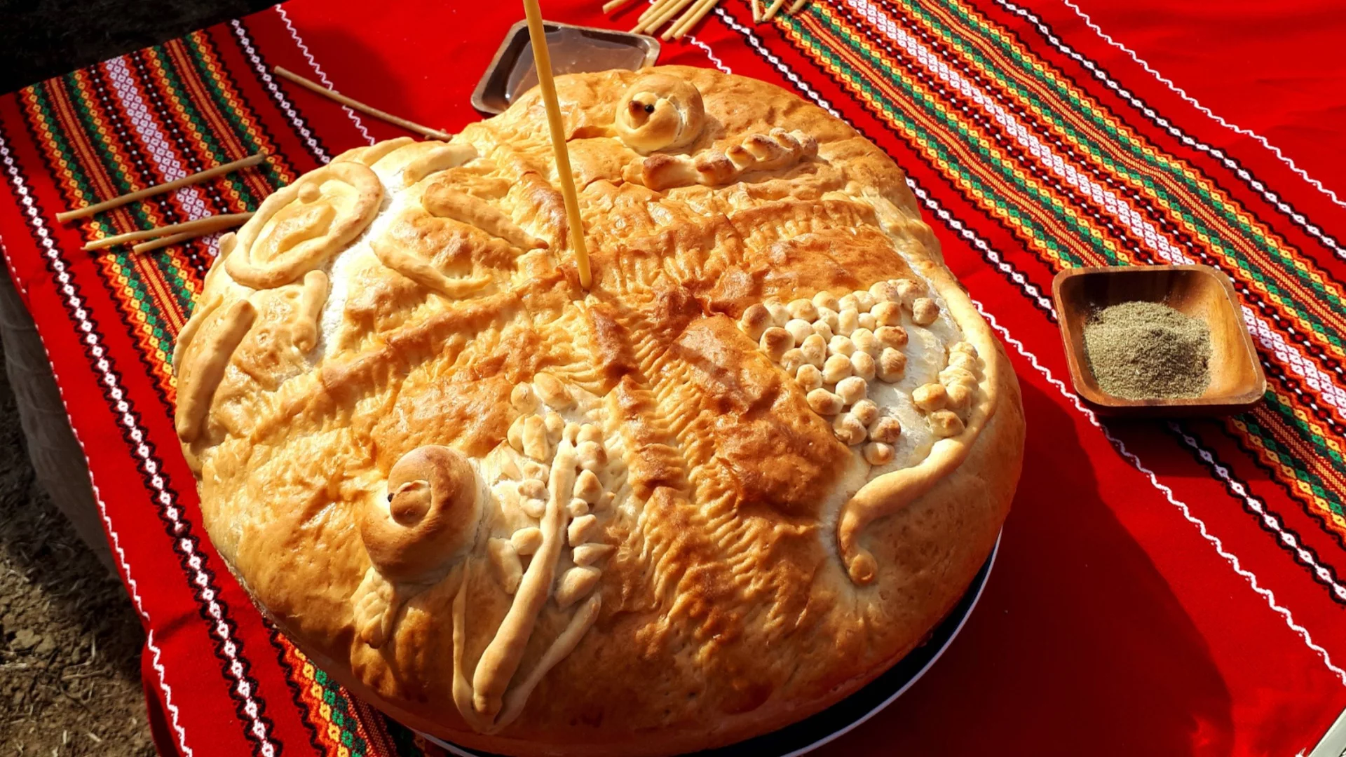 Най-вкусната постна, но пухкава питка за Никулден