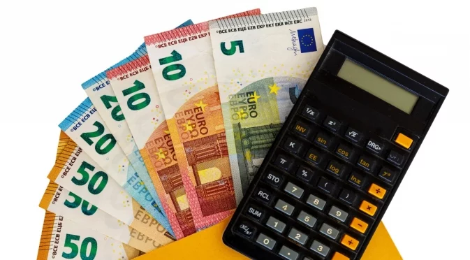 НАП напомня на работещите родители: Заявете данъчни облекчения за деца чрез работодателя