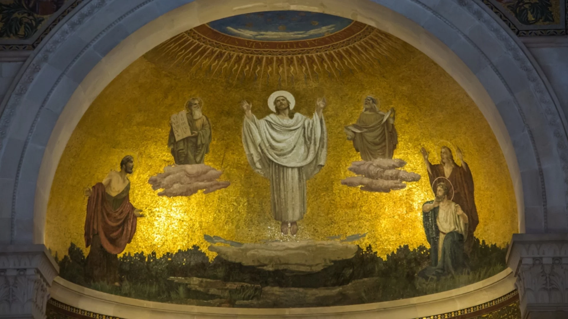 Хороскоп за утре, 6 декември: Никулден ще благослови усилията на Лъвовете и ще укроти бурята в живота на Козирозите