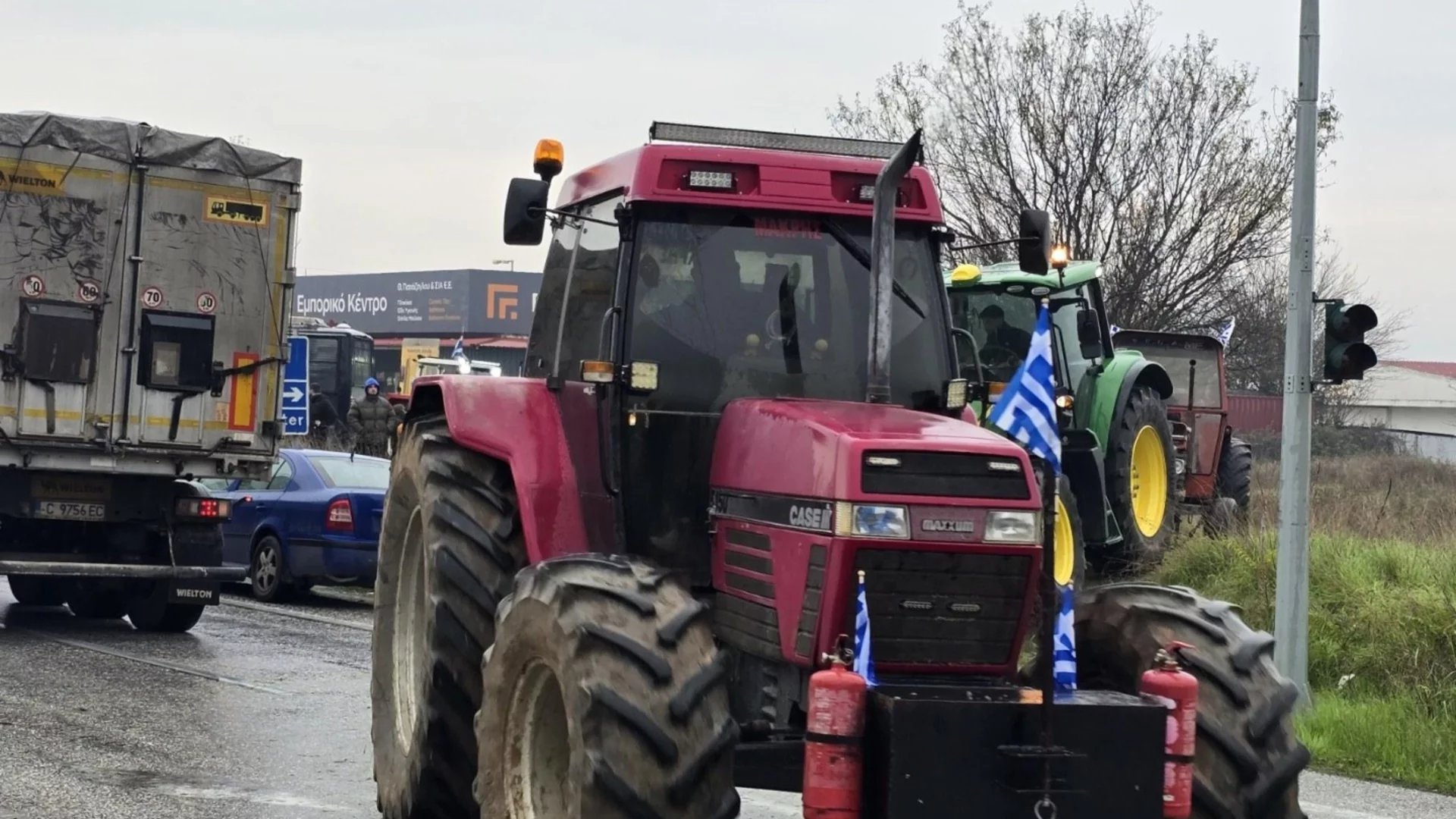 Заради гръцките фермери: Затвориха ГКПП “Кулата“
