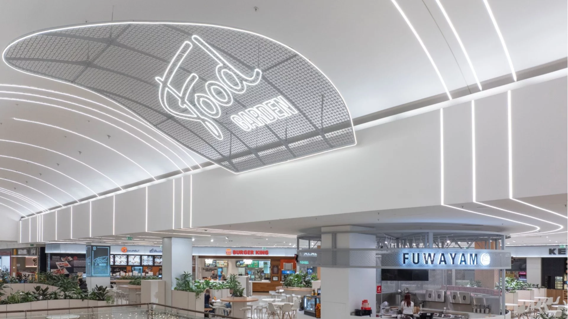 Сердика Център откри новата си зона за хранене – Food Garden