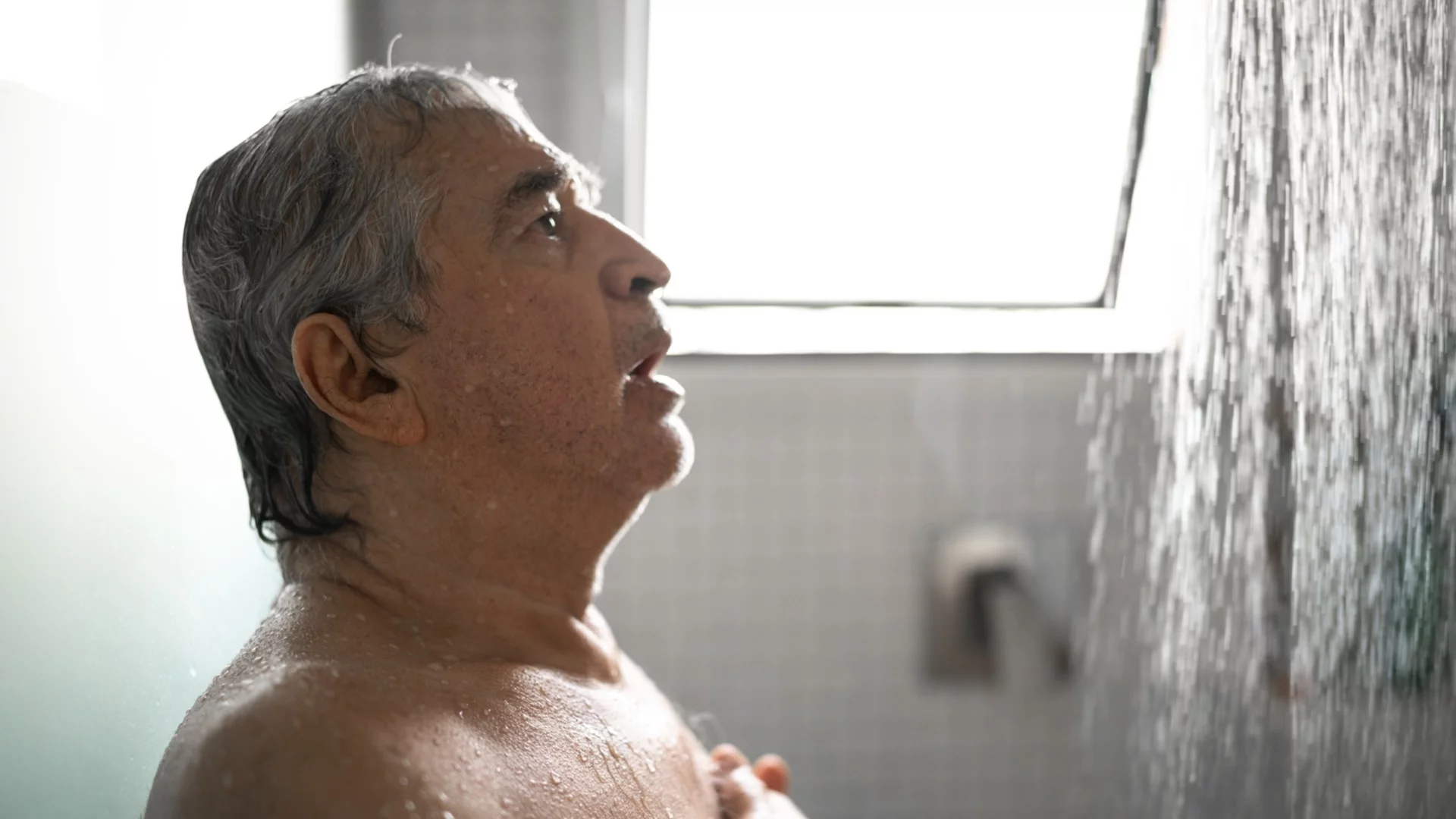 Разкриха колко често трябва да се къпем след 65-годишна възраст