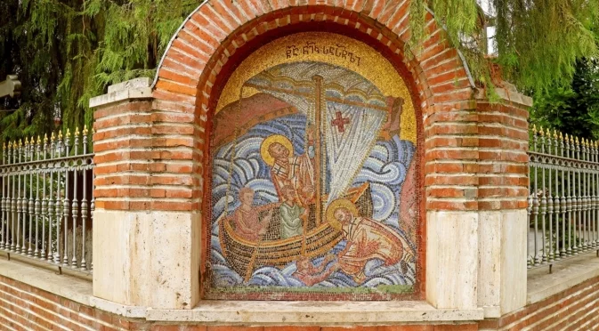 Утре Свети Николай Чудотворец ще направи чудо на чудесата на Рак, Везни + още 2 зодии