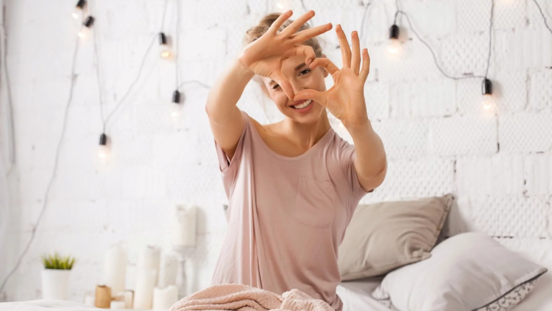 Как да обзаведем спалнята с избор на гардероб и тоалетка?