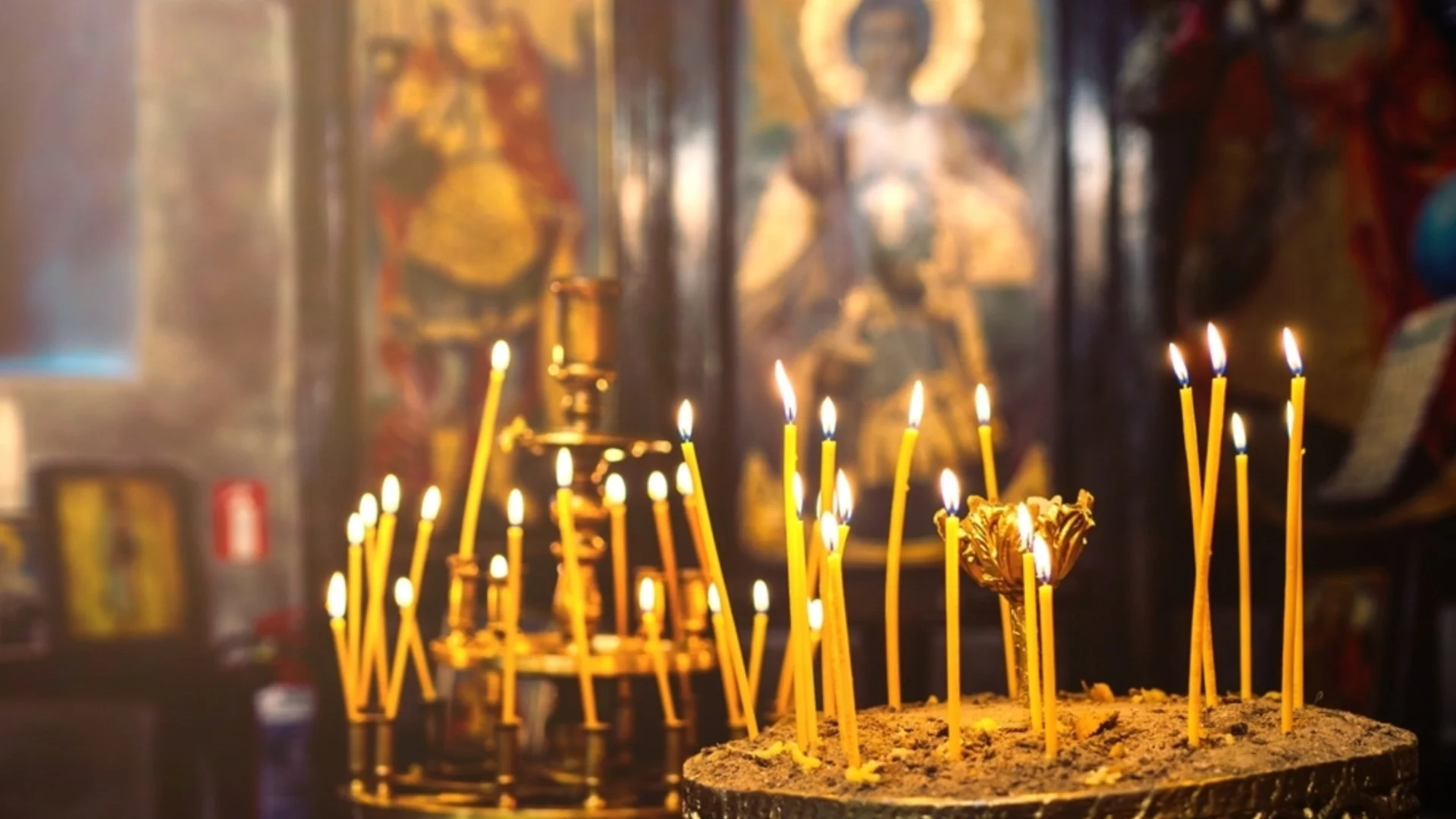 Църковен празник на 5 декември: Почитаме голям светец, спазват се редица традиции и обичаи