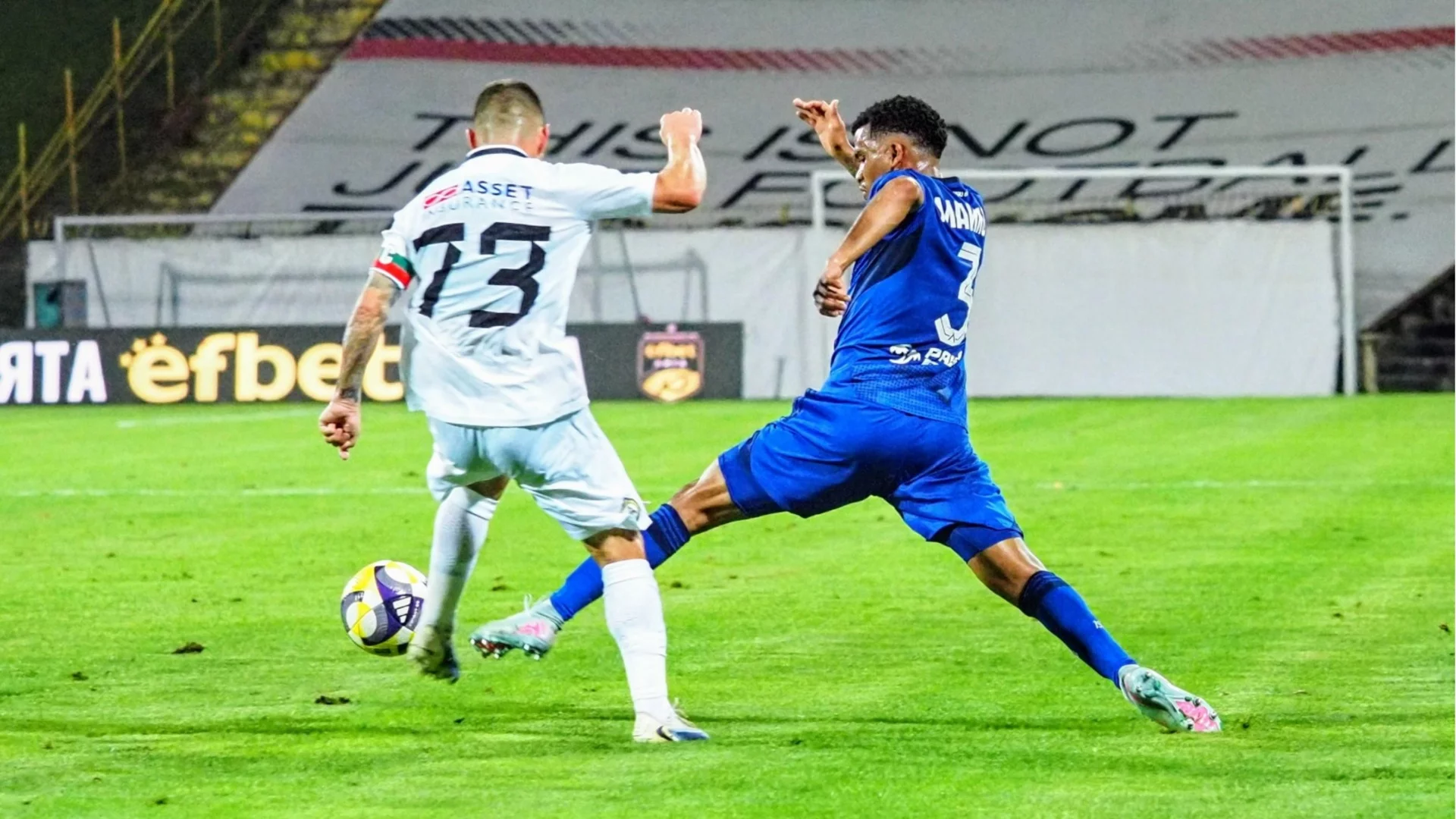 "Славия - Левски е най-голямото дерби в българския футбол. Не ни интересува с колко промени е излязъл Левски, искаме Купата"