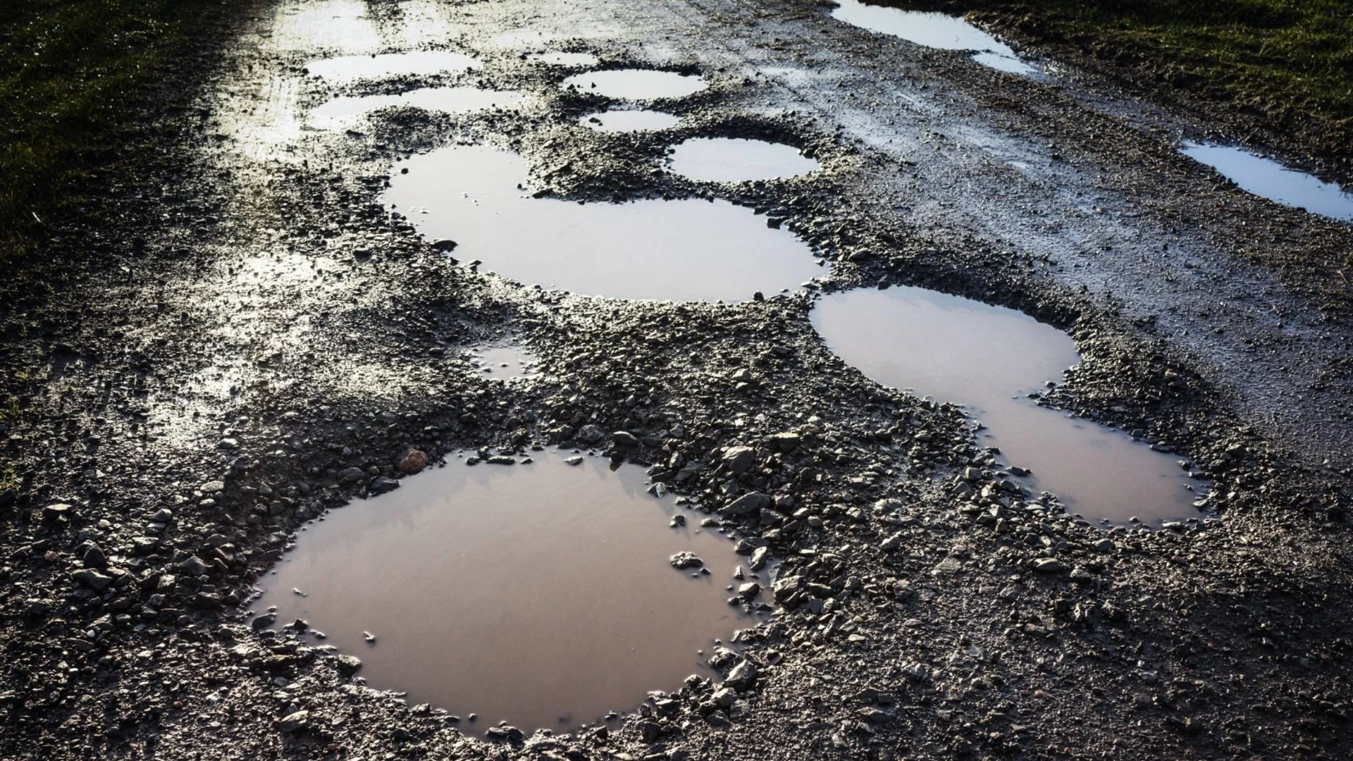 Само една трета от пътната мрежа в България е в добро състояние: Тревожна тенденция