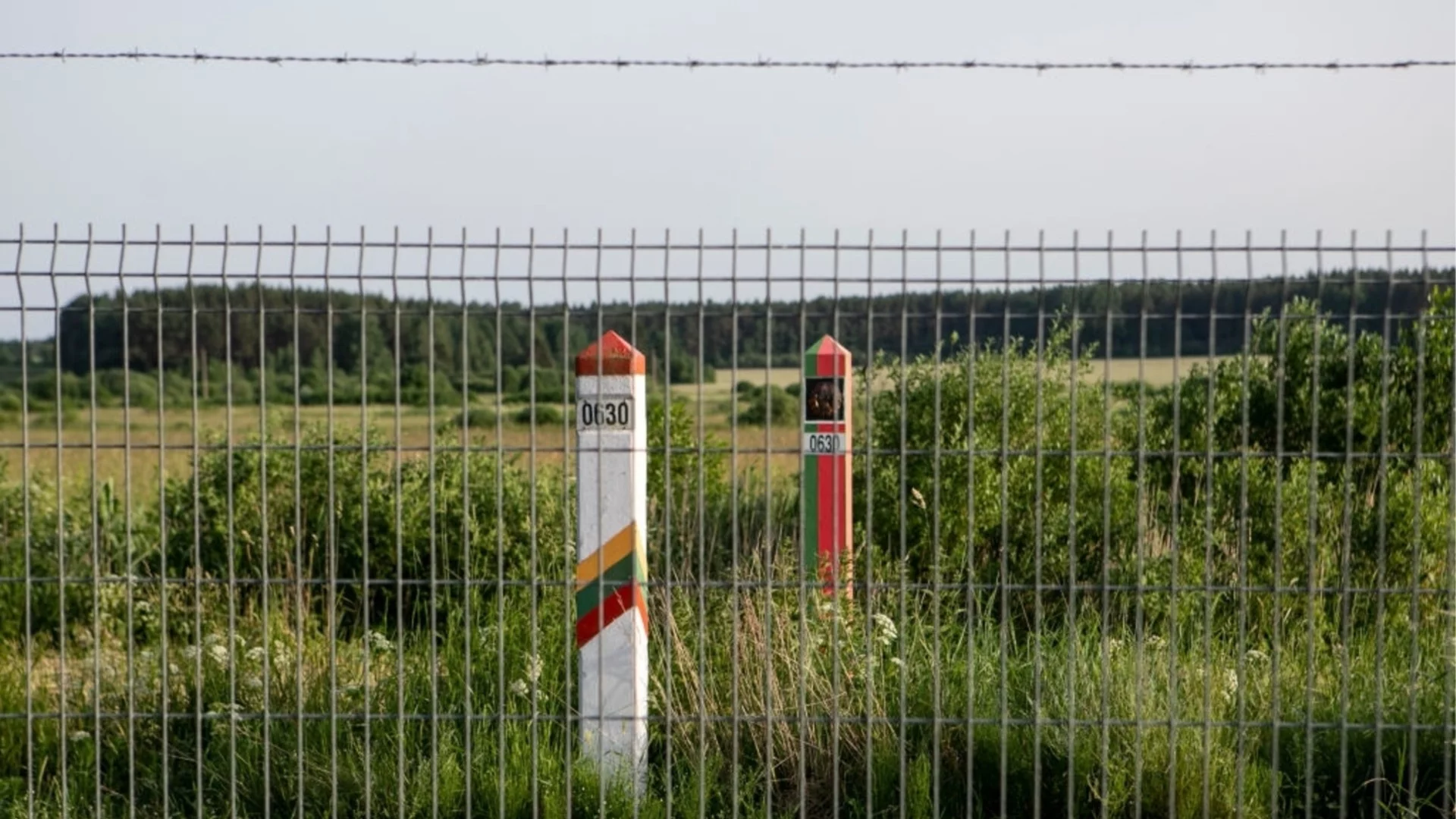 Литва: Въздушното ни пространство по границата с Беларус остава затворено