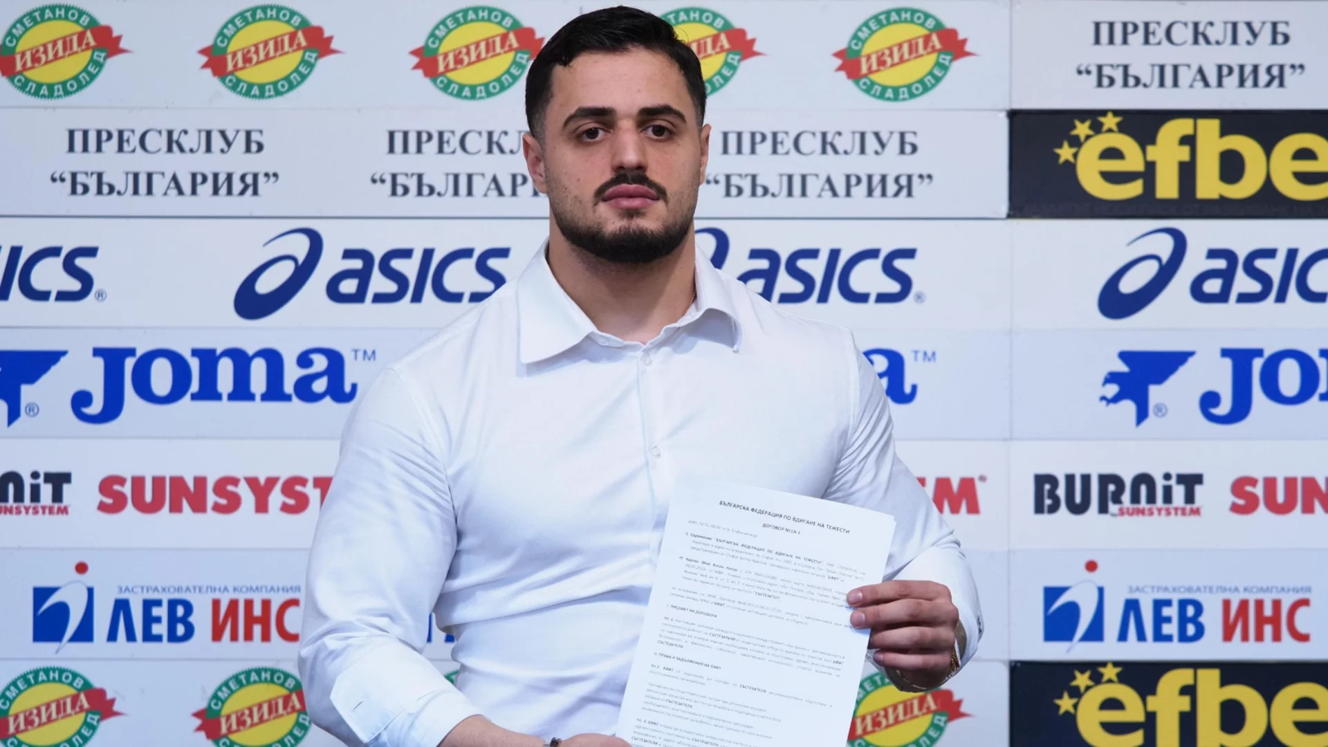 Карлос Насар прие корекциите на федерацията по договора му и окончателно ще се състезава за България