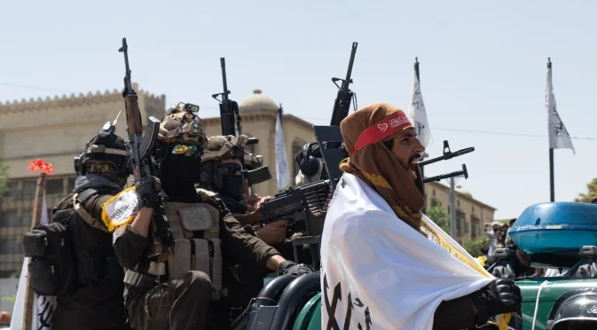 Талибанско правосъдие: 13-годишен екзекутира осъден като убиец на семейството му