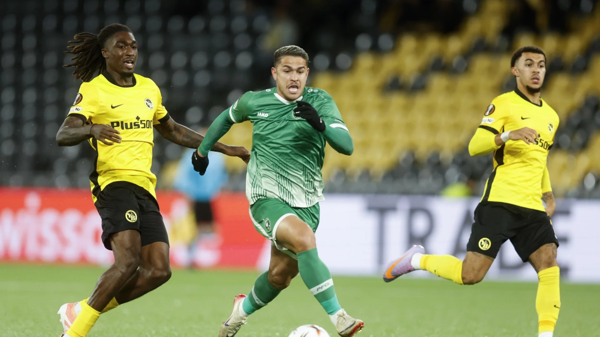 Добруджа измъчи Лудогорец, но два гола на Видал бетонираха „орлите“ в Топ 4