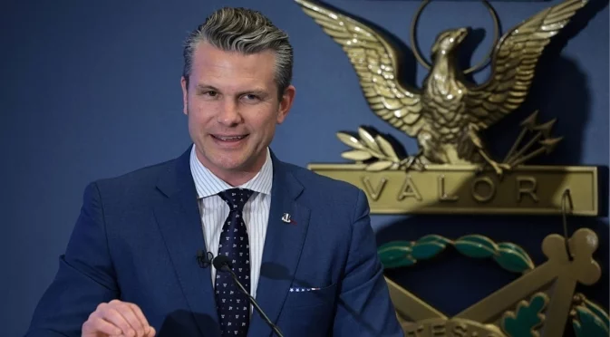 Пентагонът бие тревога: Хегсет изложил на опасност военни, използвайки Signal