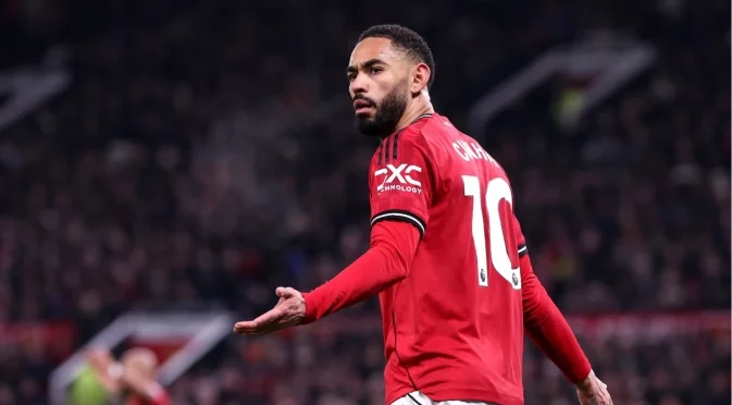 Топ 4 остава мираж: Ман Юнайтед се издъни на "Олд Трафорд" срещу отбор от дъното на Висшата лига!