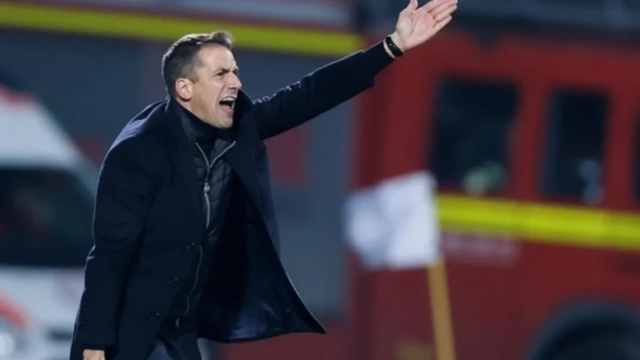 Веласкес направи нещо тотално нелогично с Левски, което само подклажда съмнения за задкулисни сценарии